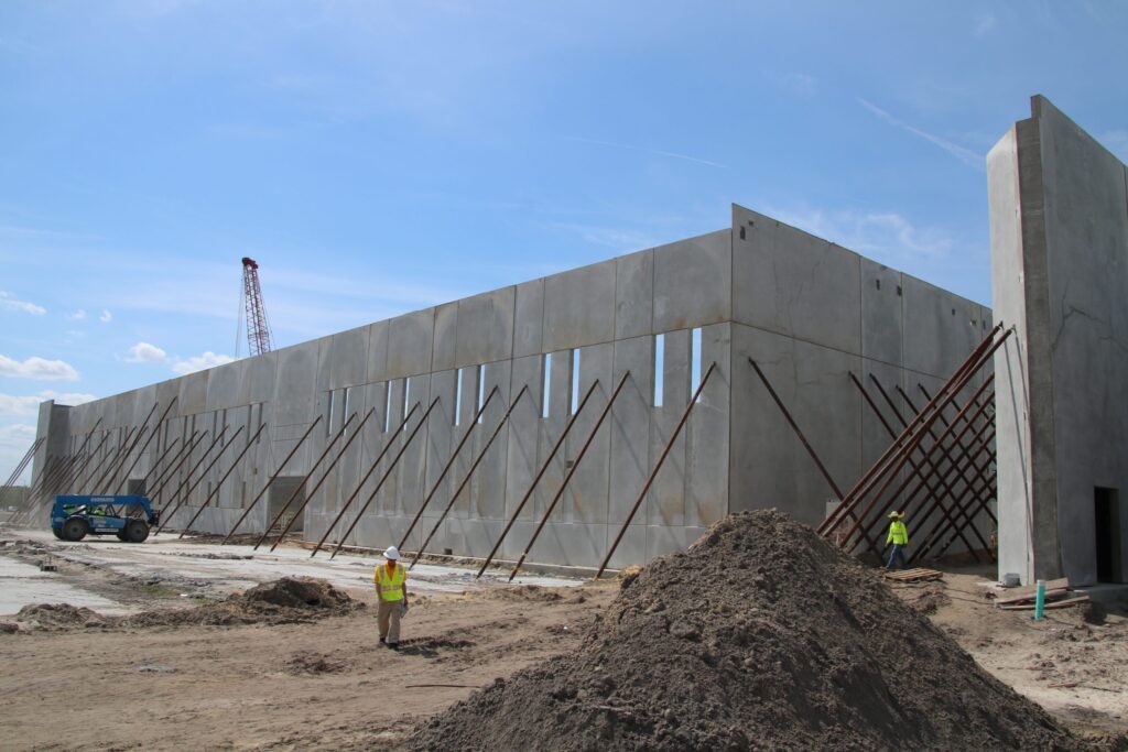 Tilt-Up Construction: Speed, Efficiency, and Durability in Concrete Building