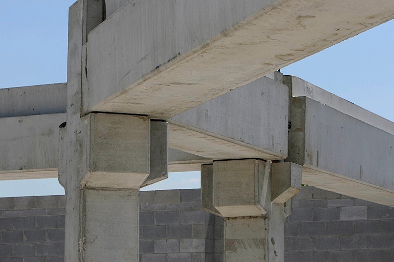 Precast Concrete Beams and Columns: Structural Strength and Efficiency